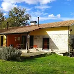 Vakantieboerderij Casa Palmeiras-pedagogic Farm Mangualde