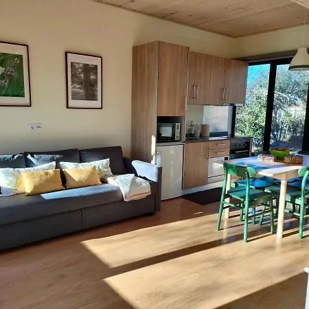 Casa Palmeiras-pedagogic Farm Feriegård *