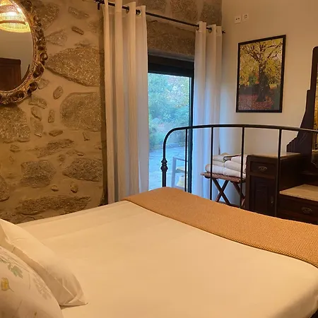 Casa Palmeiras-pedagogic Farm Mangualde