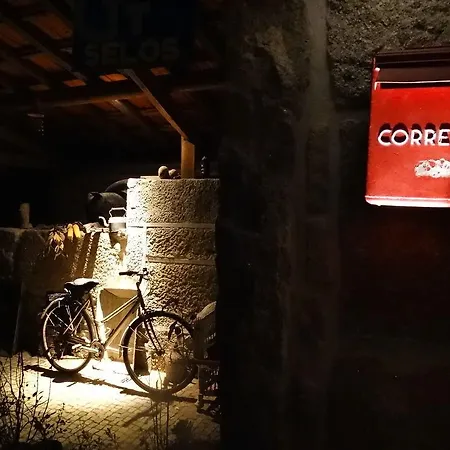 Casa Palmeiras-pedagogic Farm * Mangualde