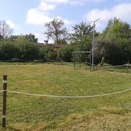 Casa Palmeiras-pedagogic Farm Mangualde