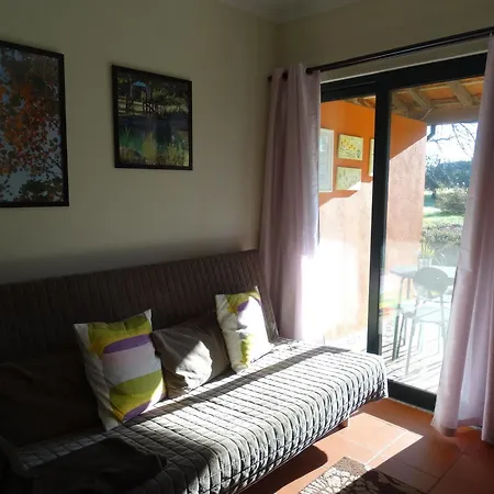 Casa Palmeiras-pedagogic Farm Feriegård Mangualde