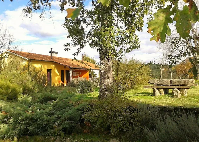 Casa Palmeiras-pedagogic Farm בית חווה